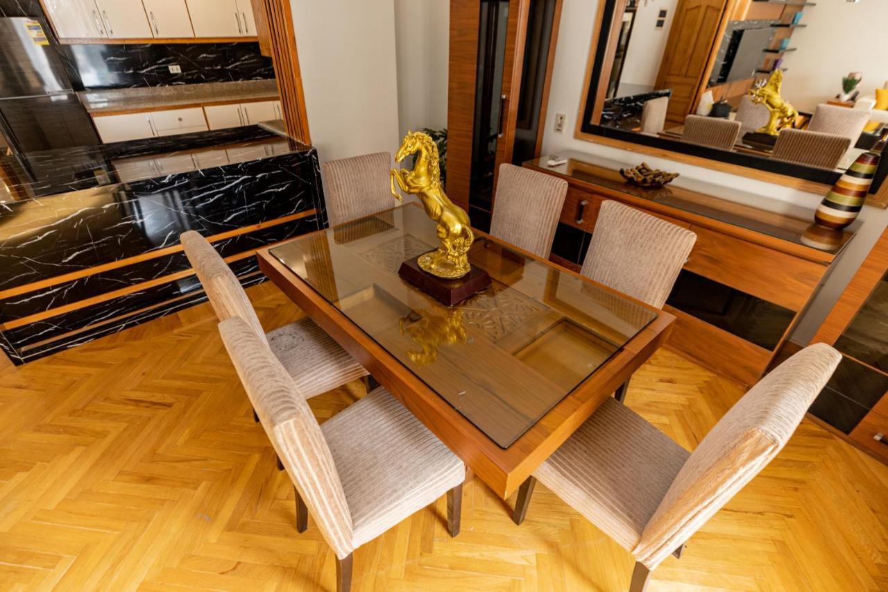 Modern Luxe Oak Orchid 3br W-free Wifi &parking Apartment *