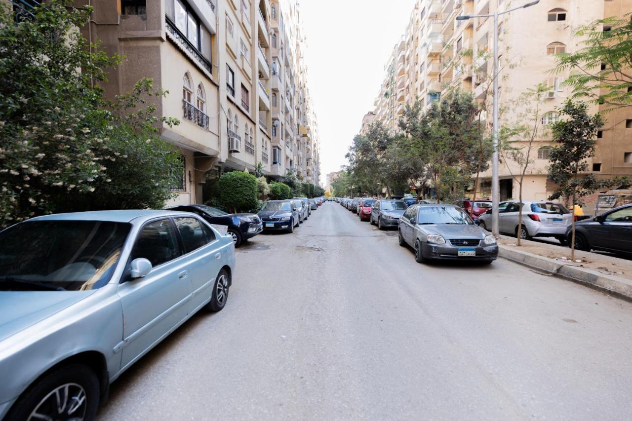 Modern Luxe Oak Orchid 3br W-free Wifi &parking Cairo